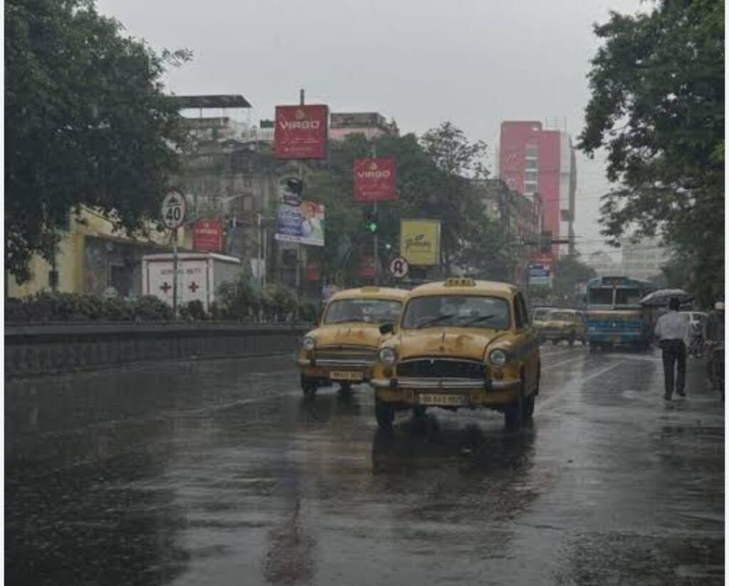 উত্তরবঙ্গে ভারী বৃষ্টির হলুদ সতর্কতা, দক্ষিণবঙ্গে হালকা বৃষ্টির পূর্বাভাস