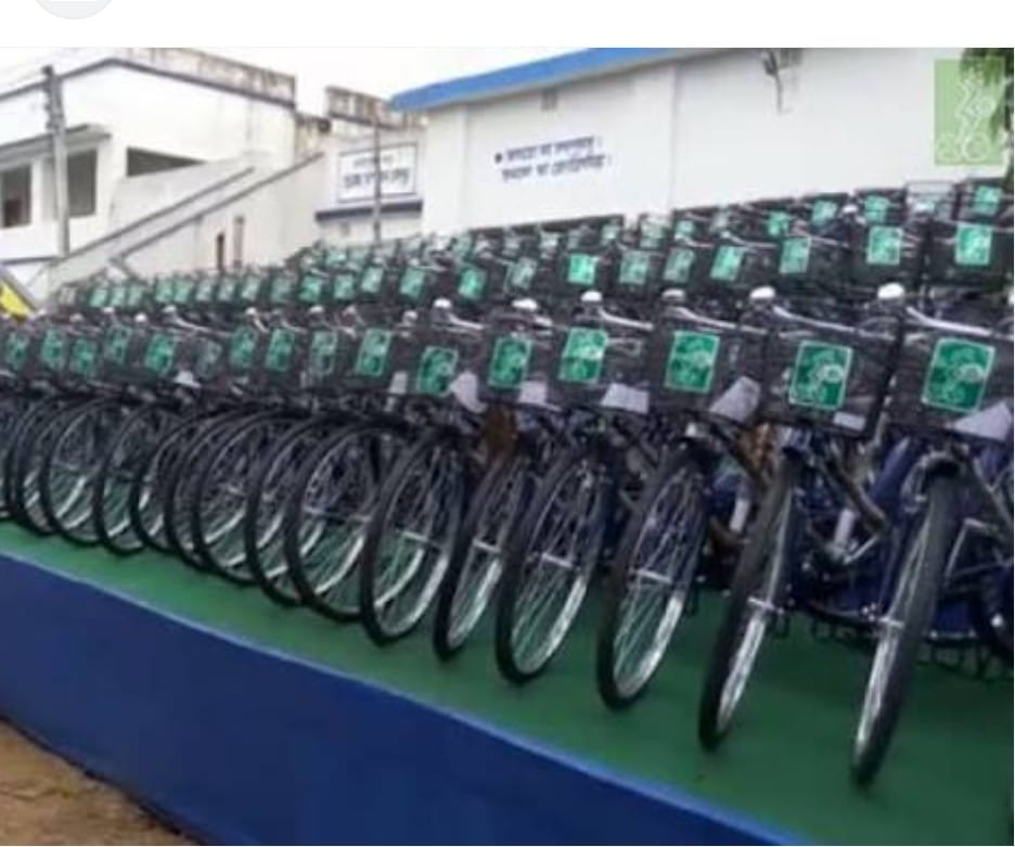নবান্নের বড় সিদ্ধান্ত, বদলে গেল ‘কন্যাশ্রী’ ও ‘সবুজ সাথী’ প্রকল্পের নাম
