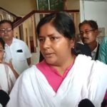 Eggs thrown at Meenakshi Mukherjee's car in Shitalkuchi, protest in front of the Superintendent of Police's office
