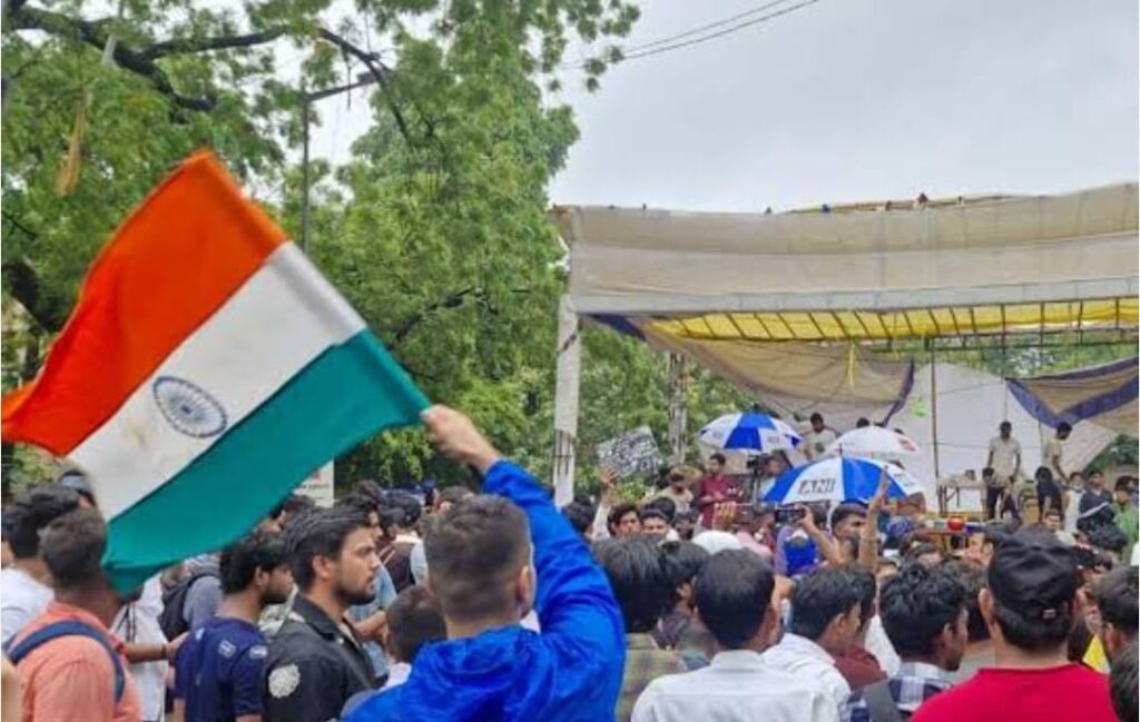 ৩৬ দিনের আন্দোলনের ইতি যন্তর মন্তরে, স্বাভাবিক হচ্ছে পরিস্থিতি