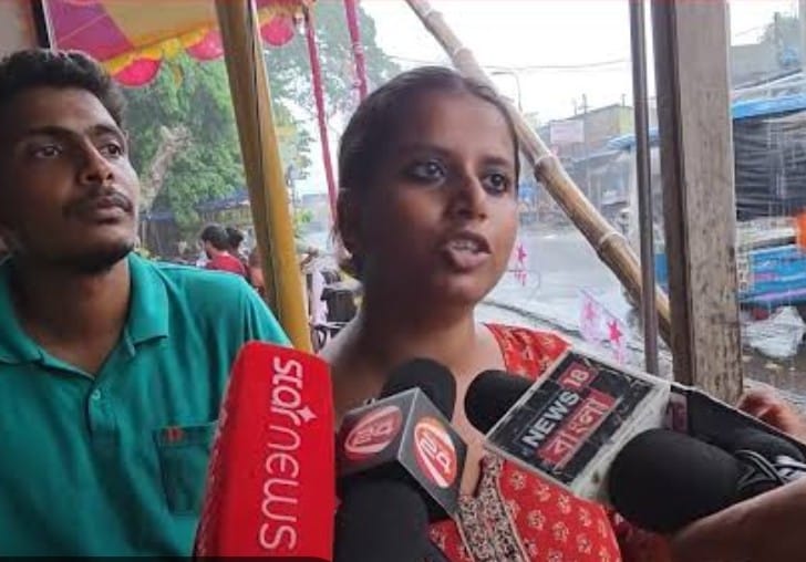 মাথাভাঙ্গায় এসইউসিআই কার্যালয়ে হামলার প্রতিবাদে ধিক্কার মিছিল