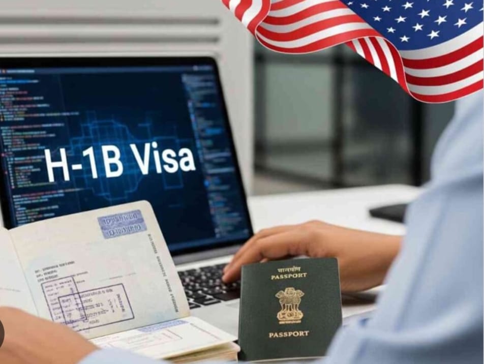 H-1B ভিসায় ১ লক্ষ ৩ হাজার ২৬৫ ডলার ফি! ভারতীয় IT কর্মীদের বড় ধাক্কা