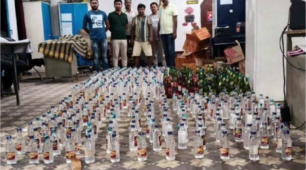 কোচবিহারে পুলিশের বড় অভিযান, ৪২০ বোতল বেআইনি মদ উদ্ধার, গ্রেফতার ১