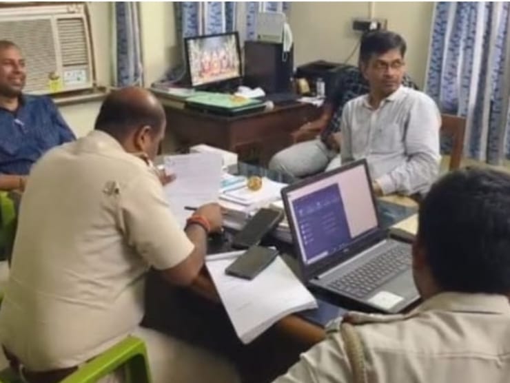 ভুয়ো জন্ম-মৃত্যু শংসাপত্রের অভিযোগে কোচবিহার-সহ রাজ্যের একাধিক পুরসভায় পুলিশের তল্লাশি