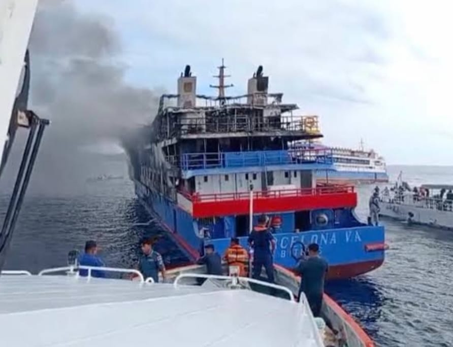 ইন্দোনেশিয়ায় যাত্রীবাহী ফেরিতে ভয়াবহ অগ্নিকাণ্ড, নিহত ৫, নিখোঁজ ৪১