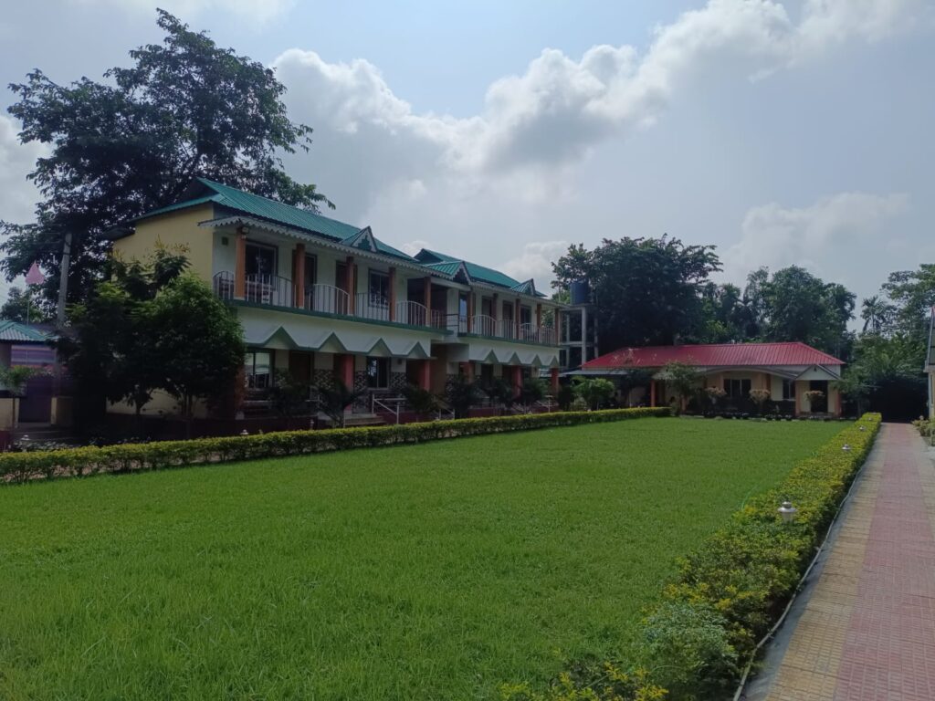 বঙ্গোপসাগরে গভীর নিম্নচাপের প্রভাবে পশ্চিমবঙ্গে ফের দুর্যোগপূর্ণ আবহাওয়ার আশঙ্কা। দক্ষিণবঙ্গের একাধিক জেলায় ভারী থেকে অতি ভারী বৃষ্টির সতর্কতা, পাহাড়ে ধসের আশঙ্কা।