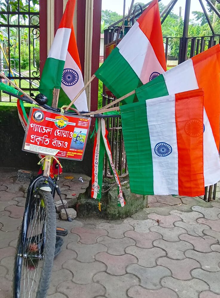 কোচবিহারে মধ্যরাতে ‘Midnight Cycling 2026’, সাইকেলের আলোয় স্বাধীনতার বার্তা