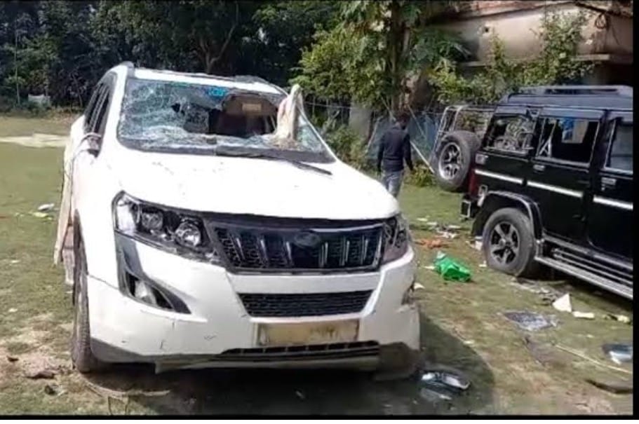 ভাঙড়ে আরাবুল ইসলামের গাড়ি লক্ষ্য করে বোমা-ইটবৃষ্টি, অল্পের জন্য রক্ষা