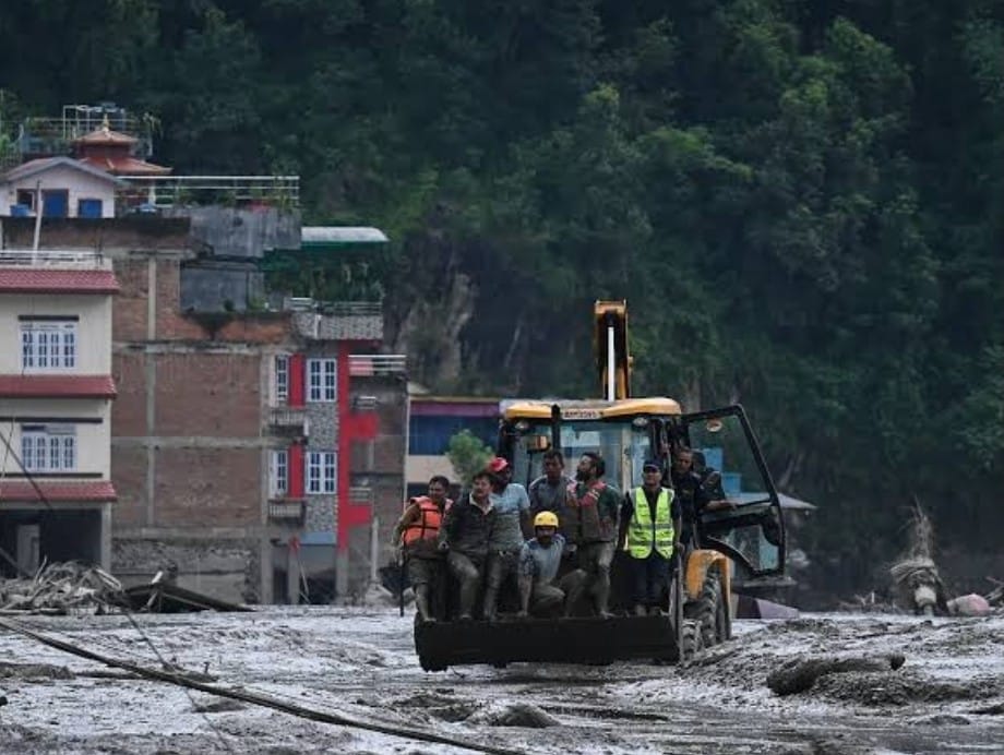 নেপালে ভয়াবহ বন্যা-ভূমিধস, মৃতের সংখ্যা ১১০০ ছাড়াল, নিখোঁজ বহু