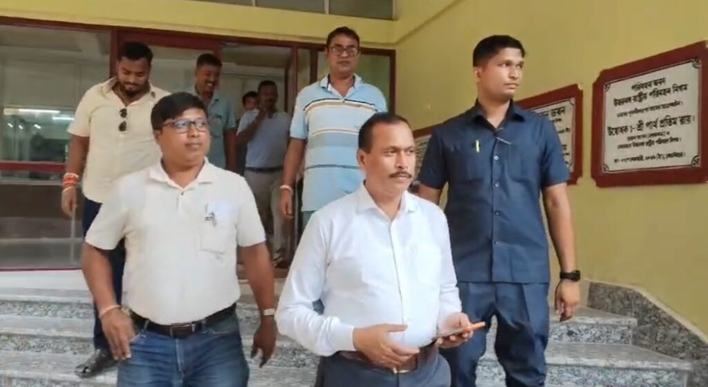 পরিবহন ভবনে এনবিএসটিসির এমডির সঙ্গে বিধায়ক সুকুমার রায়ের বৈঠক, বাস পরিষেবা উন্নয়নে উদ্যোগ