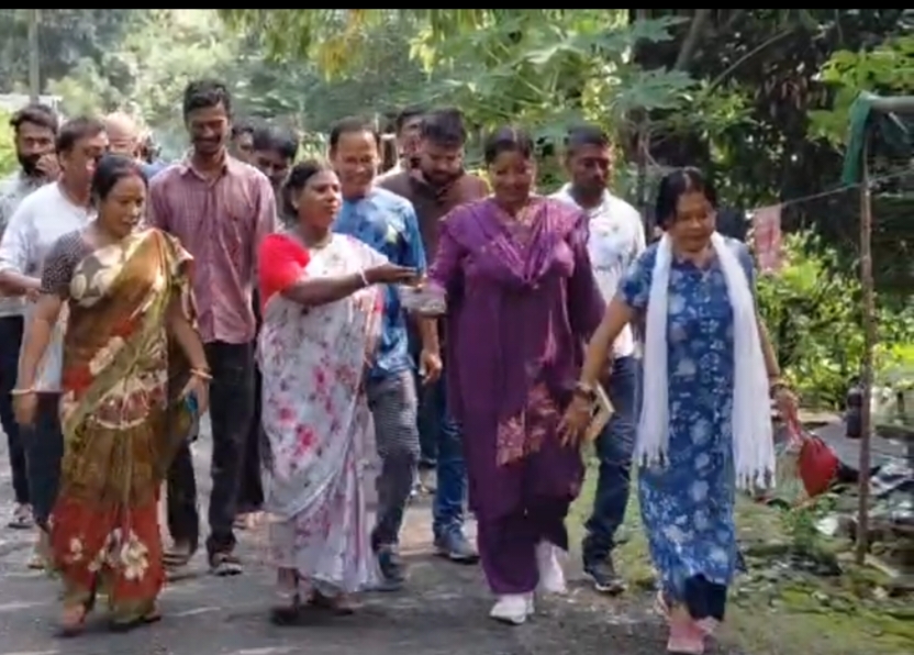 কথায় পাকা দীপা! অভিযোগের ৪৫ মিনিটেই কোচবিহারে শুরু জলের পাইপ মেরামতির কাজ