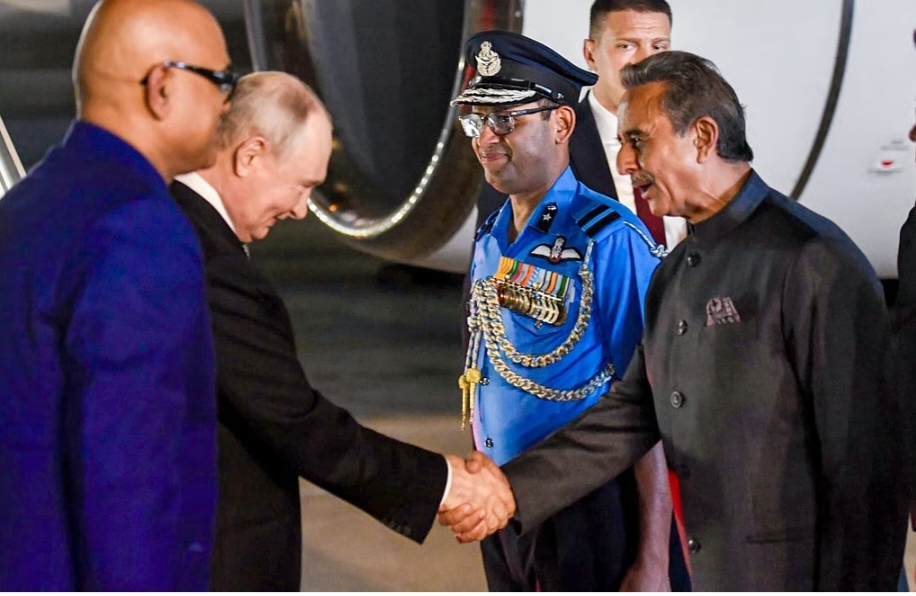 দিল্লিতে মোদী-পুতিন বৈঠক, প্রতিরক্ষা ও জ্বানি সহযোগিতায় জোর