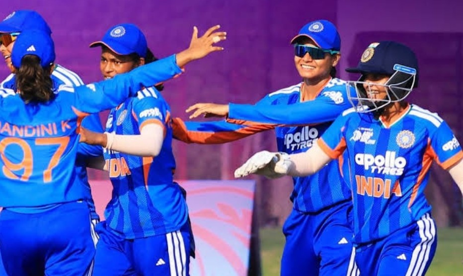 জাপানকে ৮ উইকেটে হারিয়ে সেমিফাইনালে ভারত, শ্রী চরানি-শফালির দাপট