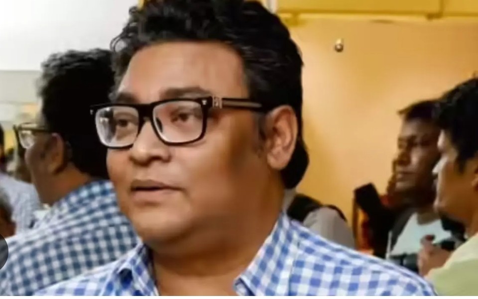 দুর্গাপুজোর ভুয়ো পাস বিক্রির অভিযোগ, ইন্দ্রনীল সেনের কসবার বাড়িতে ED তল্লাশি