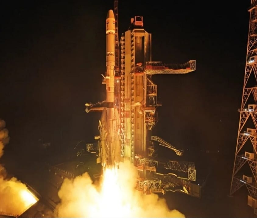 শ্রীহরিকোতা থেকে ৪ সেপ্টেম্বর সফল GSLV-F17/EOS-05 উৎক্ষেপণ। ISRO-র EOS-05 উপগ্রহ Sub-GTO-তে স্থাপিত। এটি ভারতের প্রথম geosynchronous-orbit imaging satellite।