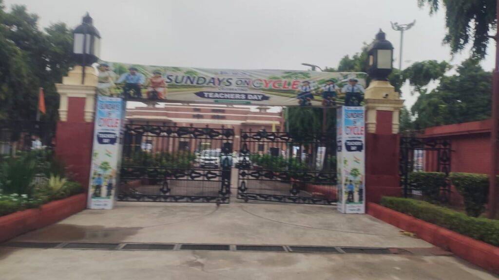 উত্তরবঙ্গে ফের ভারী বৃষ্টির পূর্বাভাস। কোচবিহার, জলপাইগুড়ি, আলিপুরদুয়ার, দার্জিলিং ও কালিম্পংয়ে হলুদ সতর্কতা। সোমবার থেকে ফের বাড়তে পারে বৃষ্টি।