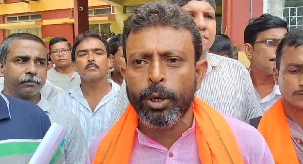 NBSTC-তে অস্থায়ী কর্মীদের স্থায়ীকরণের দাবি, কোচবিহারে কর্মচারী সংঘের বিক্ষোভ