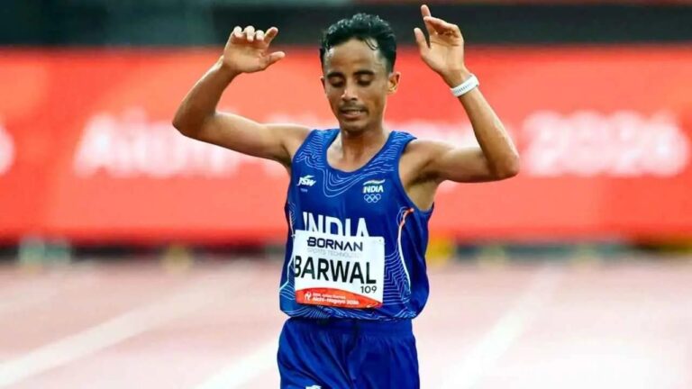 ৪৪ বছর পর এশিয়ান গেমসে ম্যারাথনে পদক, রুপো জিতলেন সাওয়ান বারওয়াল