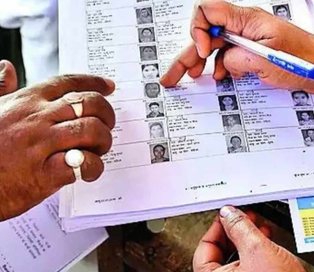 SIR-এর চাপে BLO-দের নিরাপত্তাহীনতা, ৮ জেলার স্পর্শকাতর এলাকায় নিরাপত্তার দাবি