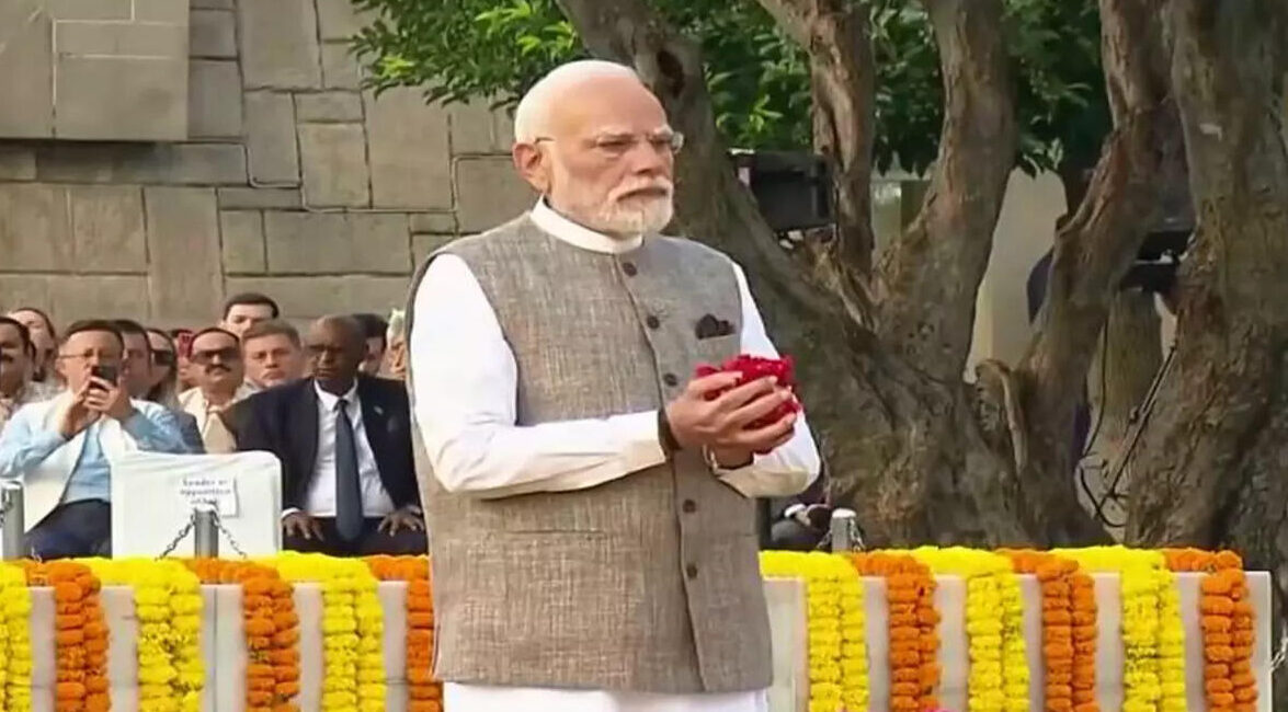গান্ধী জয়ন্তী ২০২৬: রাজঘাটে শ্রদ্ধা রাষ্ট্রপতি-প্রধানমন্ত্রীর, পালিত শাস্ত্রী জয়ন্তীও